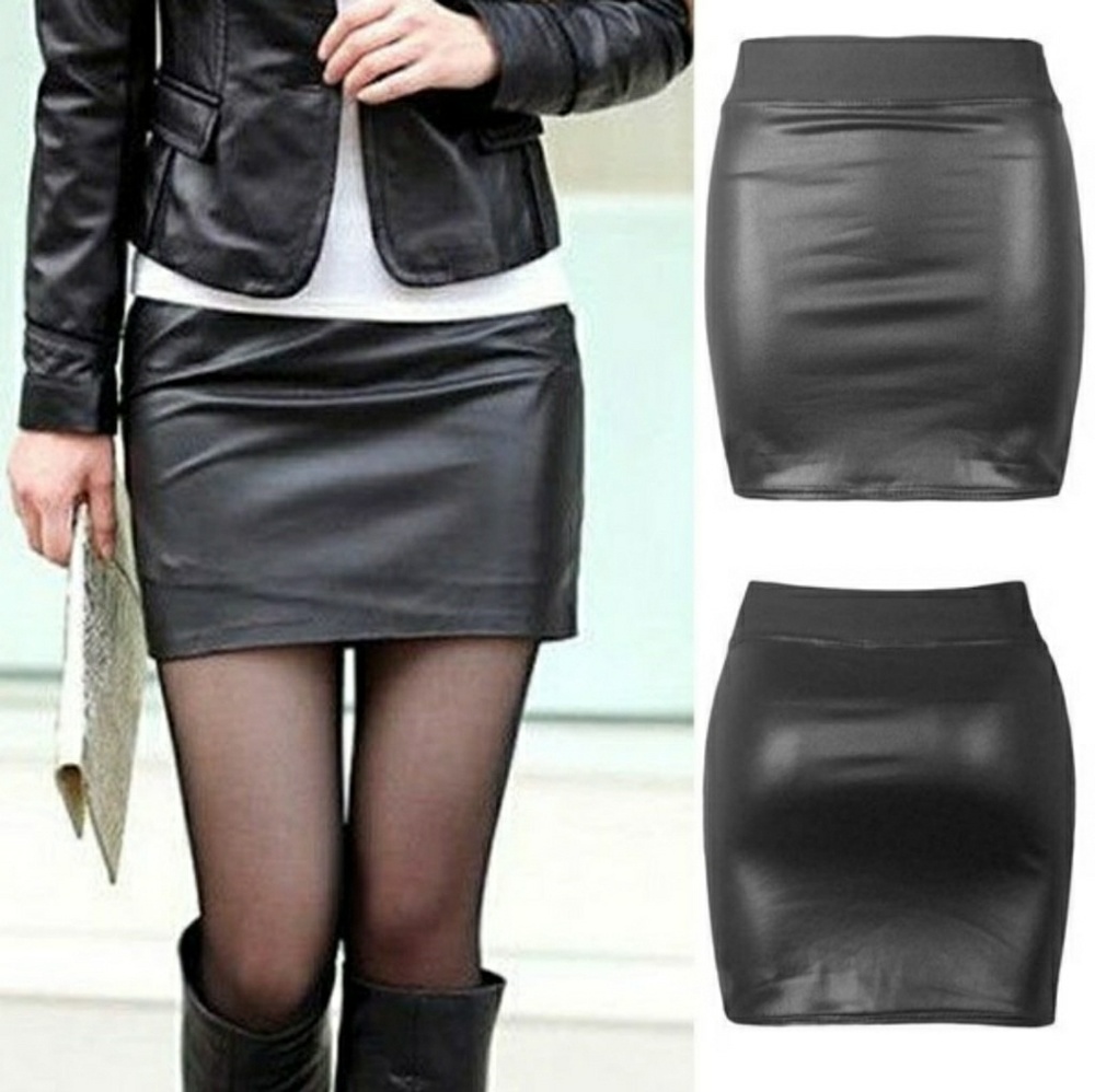 Faux leather mini skirt